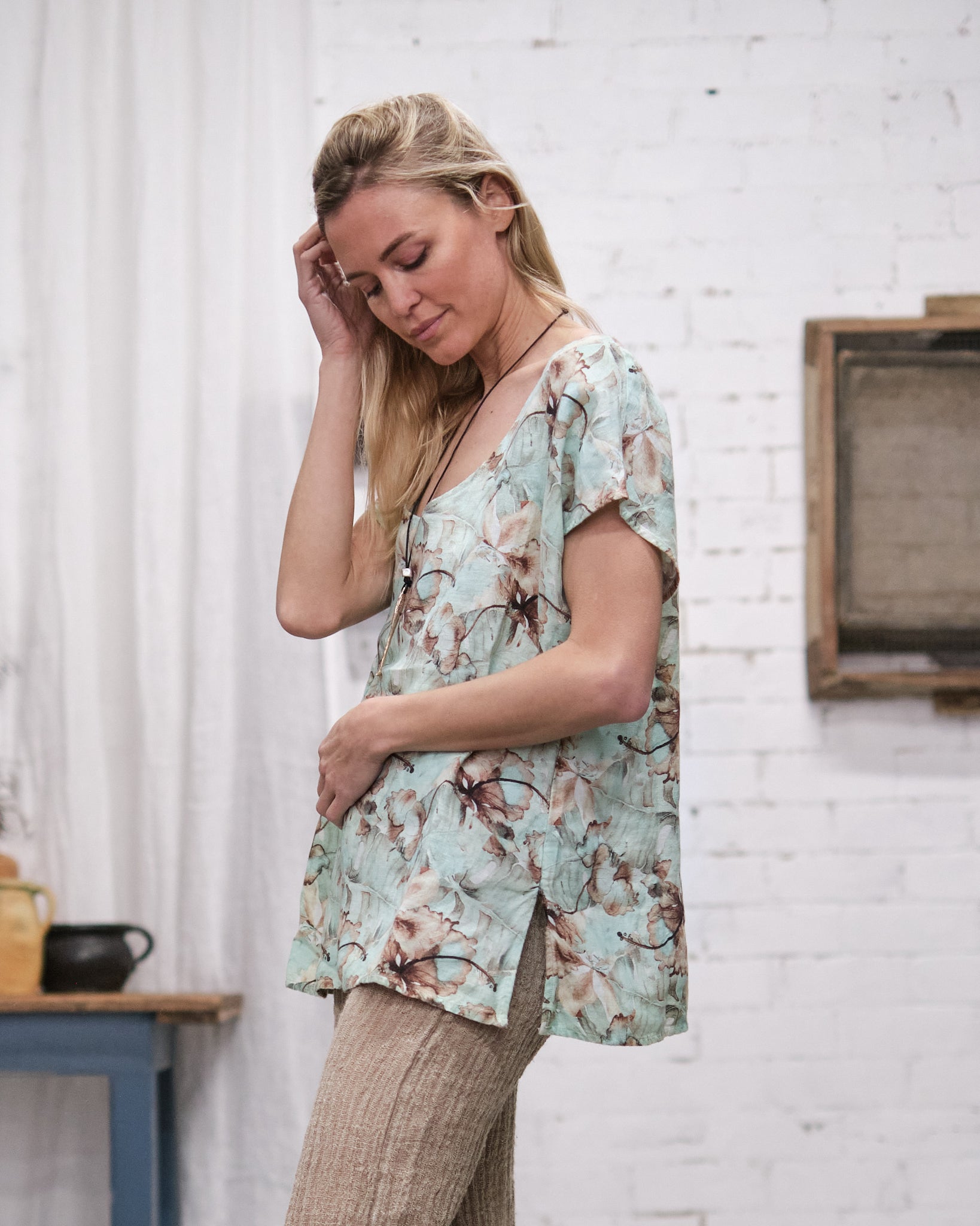 Camicia Arnica Hibiscus Naturale CAMICIA ARNICA HIBISCUS 12 Bottega Di Brunella 